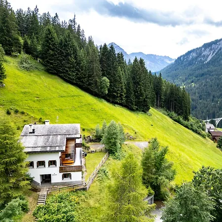Haus Gaut Langwies By Apartment